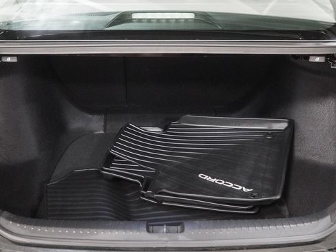 Used 2023 Honda Accord EX image 10