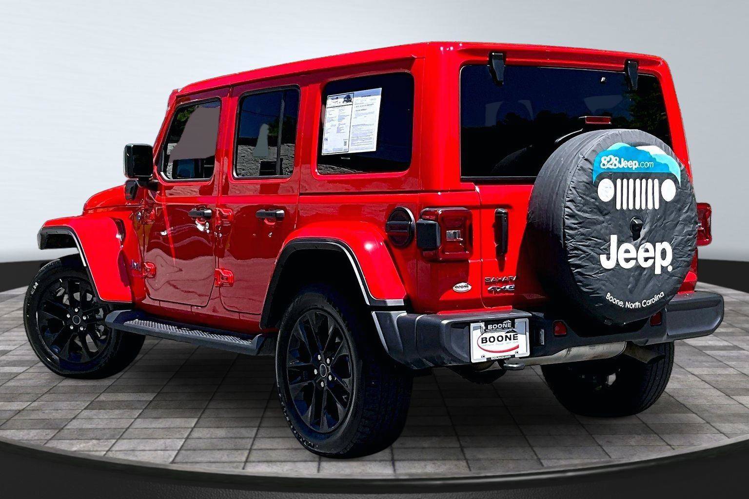 Certified 2025 Jeep Wrangler Unlimited Sahara AWD/4WD image 3