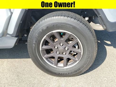 Used 2022 Jeep Gladiator Overland w/ LED Lighting Group image 8