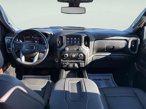 Used 2022 GMC Sierra 1500 Denali w/ Denali Premium Package image 12