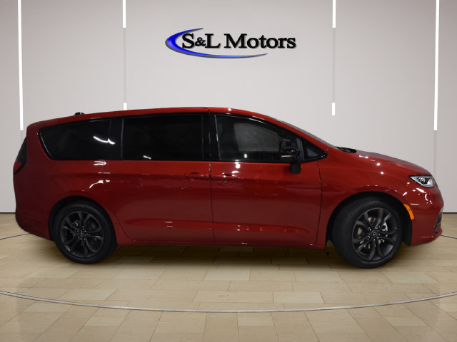 New 2026 Chrysler Pacifica Select FWD image 7