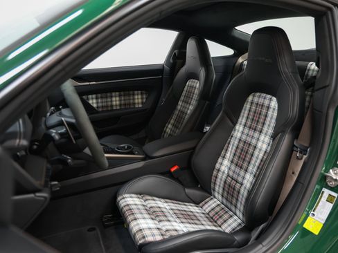 Certified 2025 Porsche 911 Turbo AWD/4WD image 74