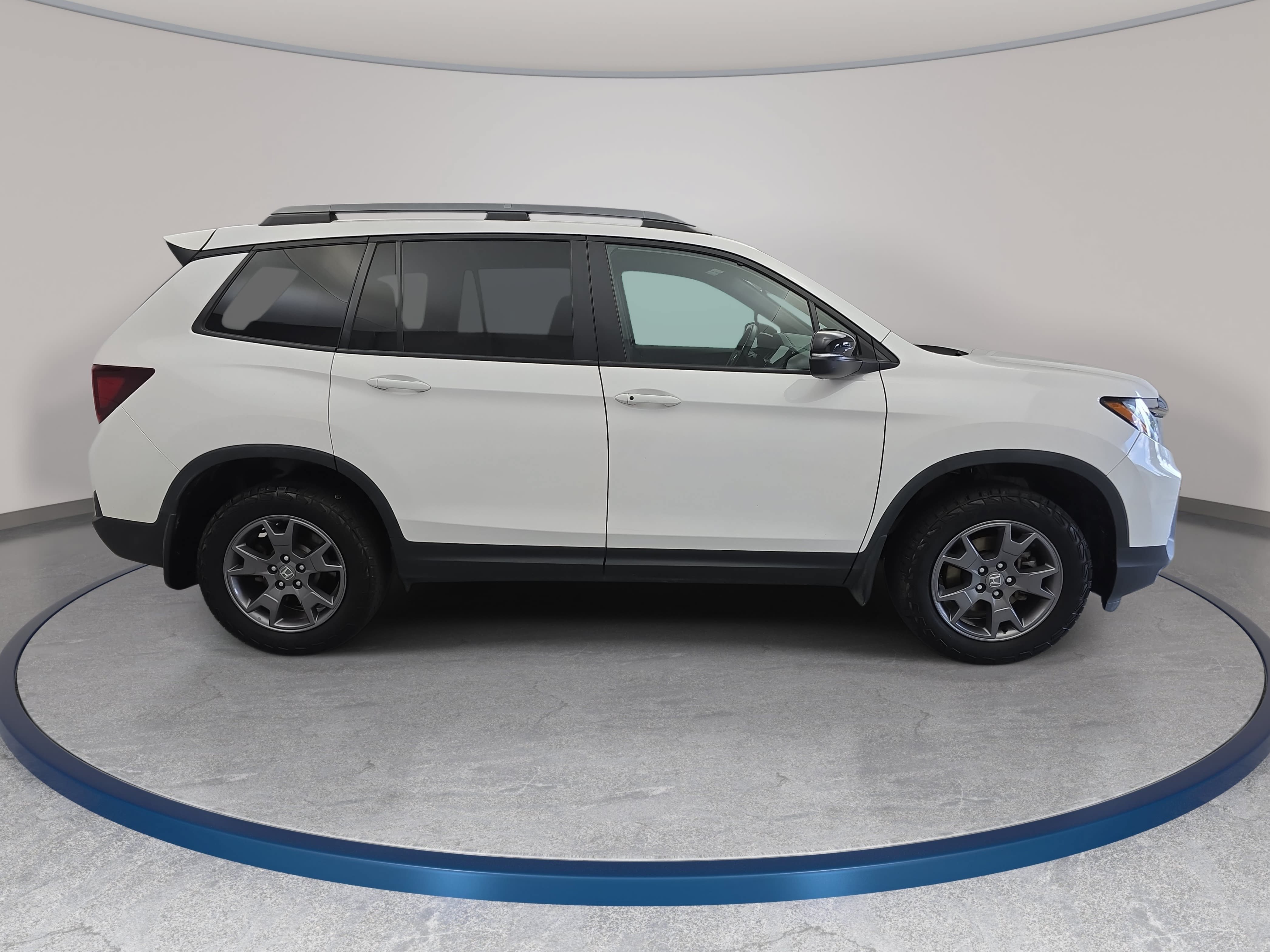 Certified 2024 Honda Passport TrailSport image 4