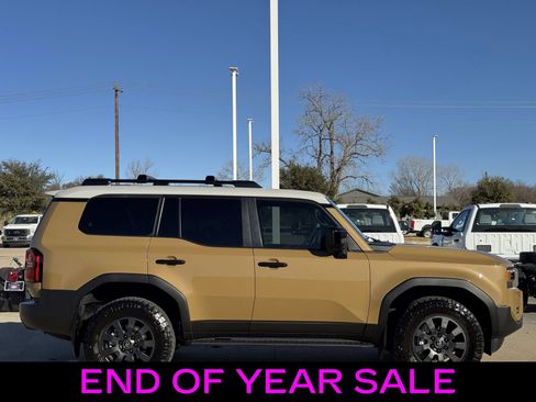 Used 2025 Toyota Land Cruiser image 3