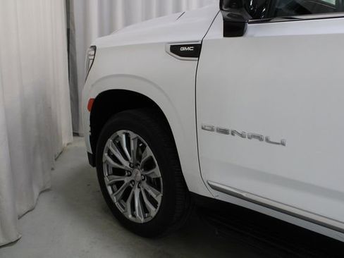 Used 2024 GMC Yukon Denali w/ Advanced Technology Package AWD/4WD image 31