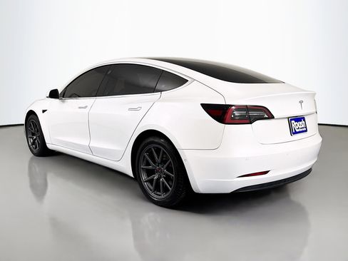 Used 2019 Tesla Model 3 Standard Range image 7