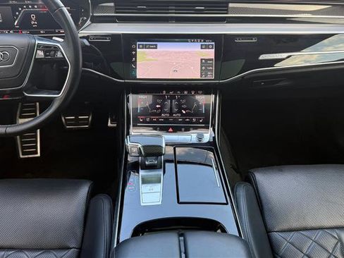 Used 2020 Audi S8 L image 33