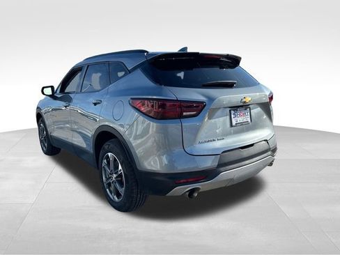 Used 2024 Chevrolet Blazer LT image 3