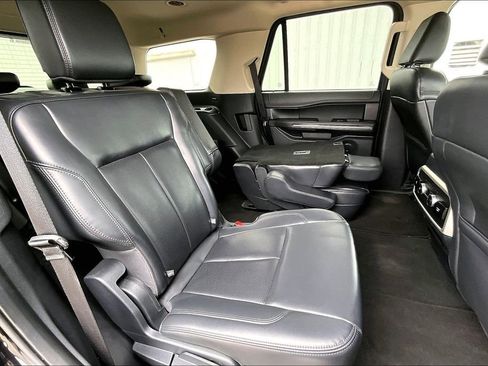 Used 2024 Ford Expedition XLT AWD/4WD image 25