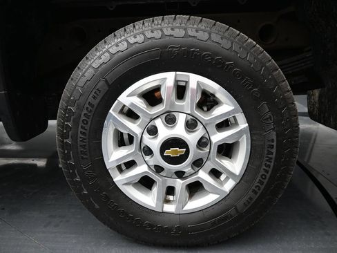 Used 2025 Chevrolet Silverado 2500 LT w/ Safety Package AWD/4WD image 3