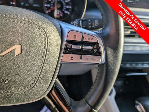 Used 2022 Kia Telluride S image 18