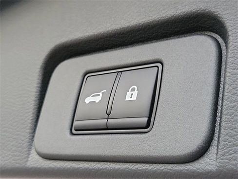 New 2025 Nissan Rogue Platinum w/ Tech Package image 29