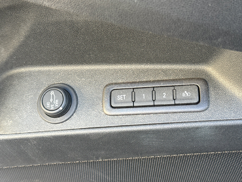 Used 2019 Chevrolet Equinox Premier FWD image 29