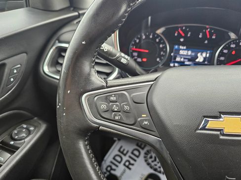 Used 2022 Chevrolet Equinox LT image 18