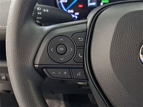 Used 2025 Toyota RAV4 XLE image 24