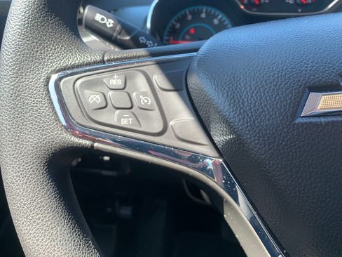 Used 2017 Chevrolet Cruze LT image 12
