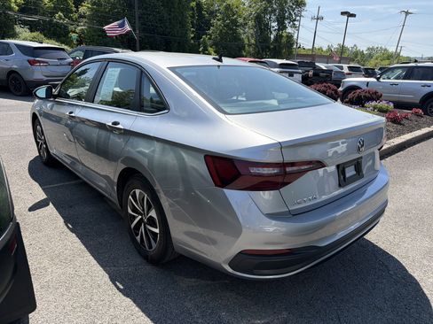 Used 2023 Volkswagen Jetta S FWD image 5