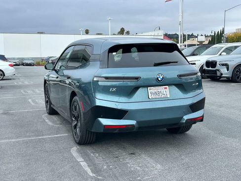 Used 2024 BMW iX xDrive50 w/ Sport Package AWD/4WD image 3