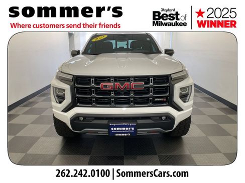 Used 2024 GMC Canyon AT4 w/ AT4 Premium Package AWD/4WD image 8