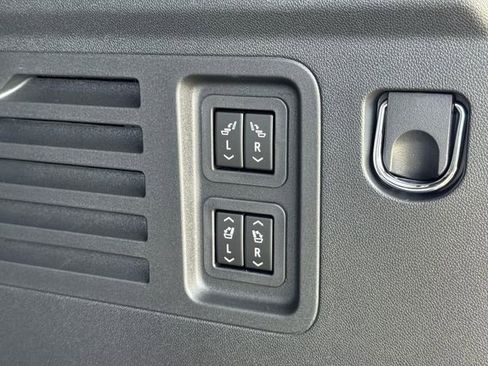 New 2026 Buick Enclave Sport Touring w/ Power Package FWD image 28