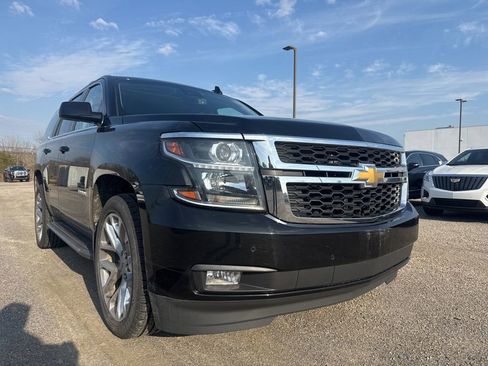 Used 2018 Chevrolet Tahoe LT image 2
