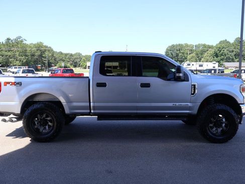 Used 2022 Ford F250 XLT w/ FX4 Off-Road Package AWD/4WD image 4