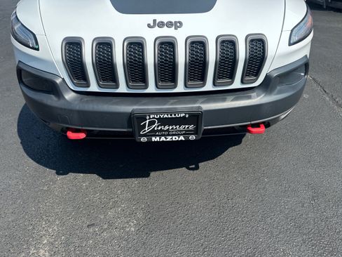 Used 2017 Jeep Cherokee Trailhawk AWD/4WD image 22