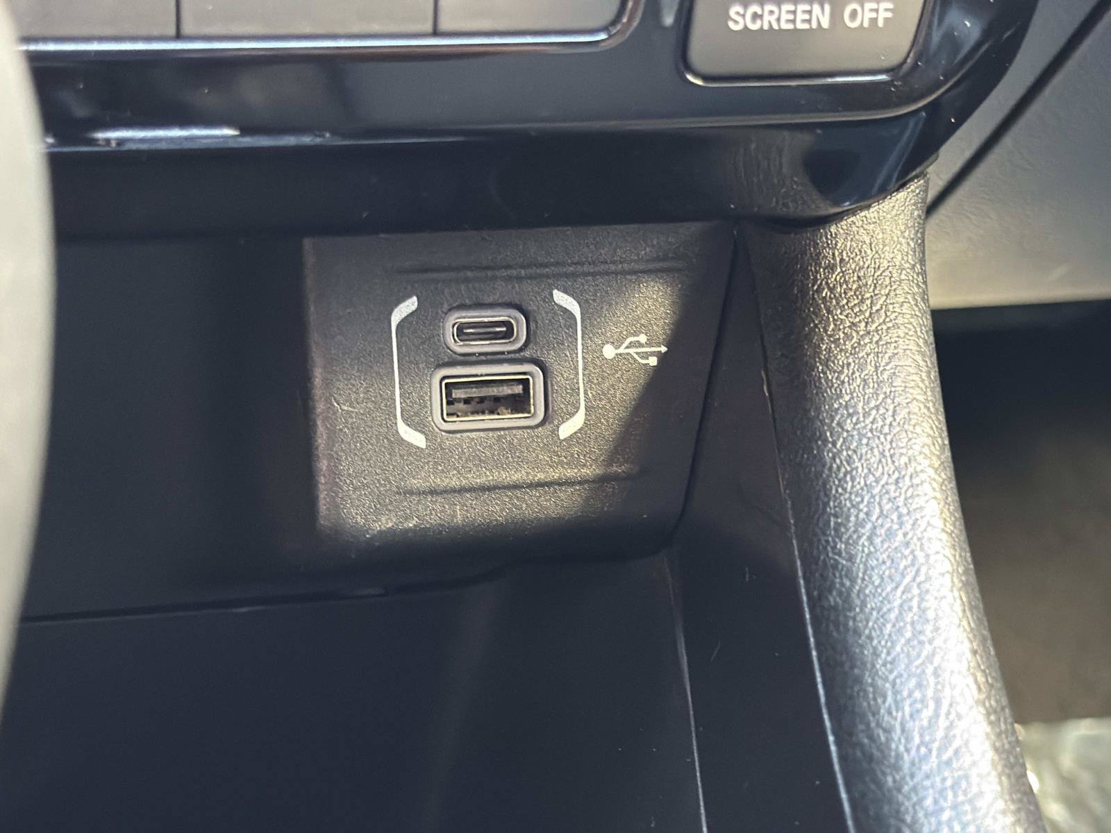 Used 2025 Jeep Compass Latitude AWD/4WD image 28