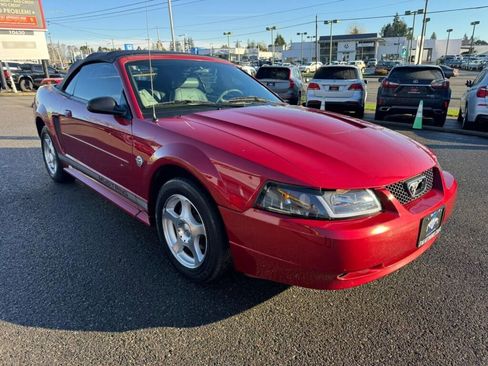 Used 2004 Ford Mustang Deluxe image 4