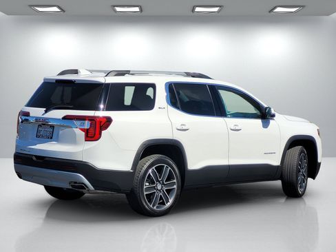 Used 2022 GMC Acadia SLT w/ Technology Package FWD image 4