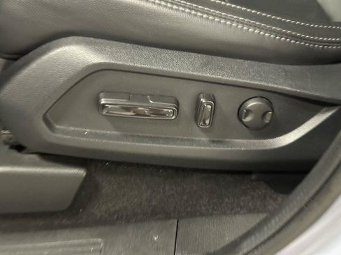 Used 2023 Honda Pilot Touring image 23