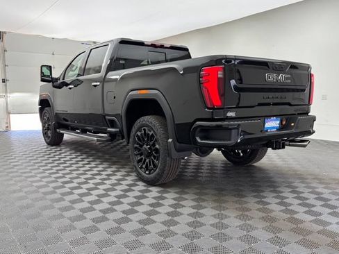 New 2026 GMC Sierra 2500 Denali w/ Denali Reserve Package AWD/4WD image 14