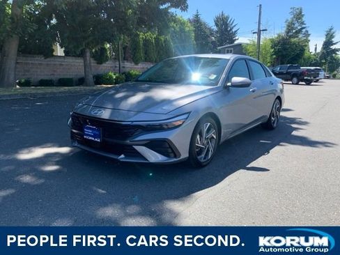 Certified 2025 Hyundai Elantra Limited FWD image 1