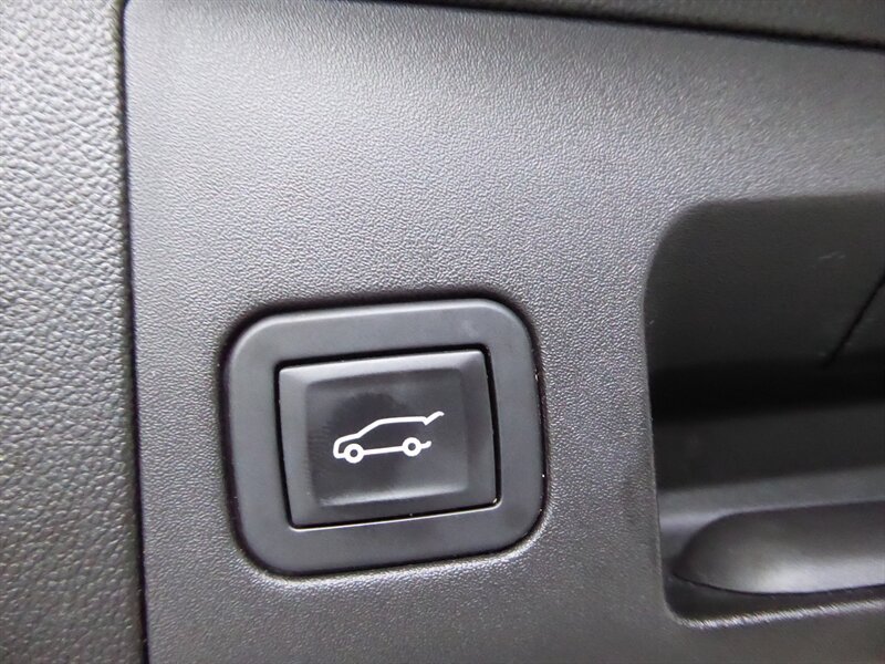 Used 2019 Cadillac XT5 Luxury FWD image 32