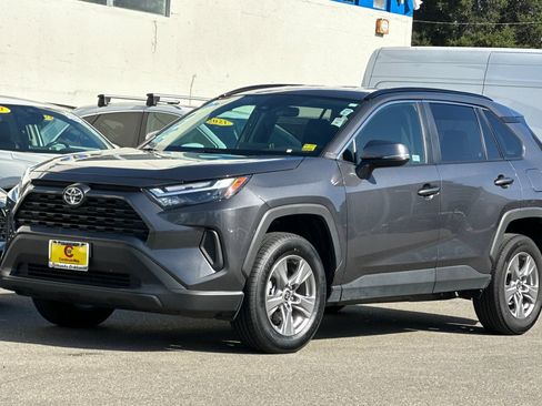 Used 2025 Toyota RAV4 XLE FWD image 10