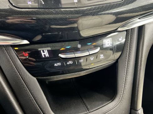 Used 2020 Cadillac XT6 Sport AWD/4WD image 17
