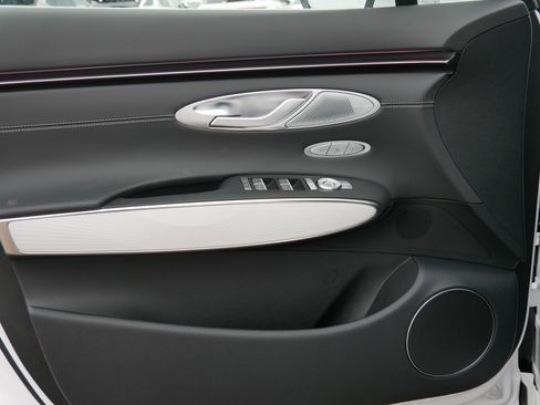 New 2026 Genesis GV70 2.5T Advanced image 5