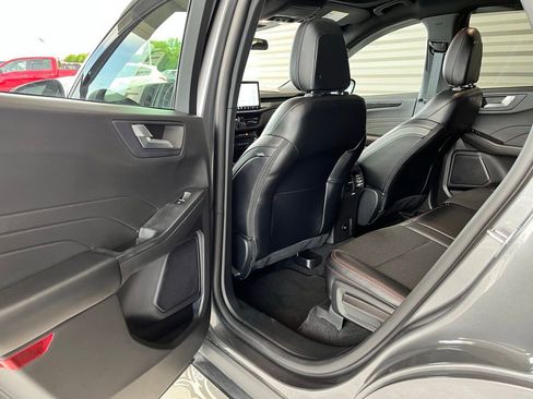 Used 2024 Ford Escape ST-Line w/ Tech Pack #1 AWD/4WD image 40