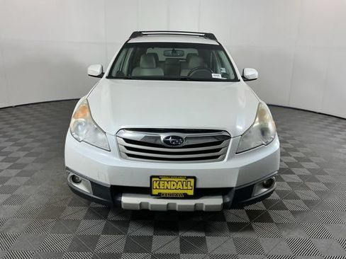 Used 2012 Subaru Outback 3.6R Limited AWD/4WD image 2