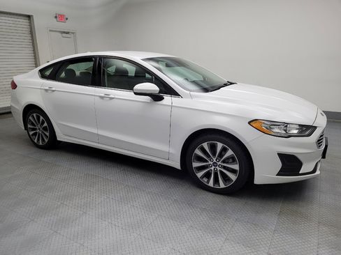 Used 2020 Ford Fusion SE image 11