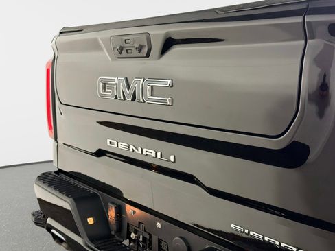 Used 2024 GMC Sierra 1500 Denali Ultimate AWD/4WD image 18