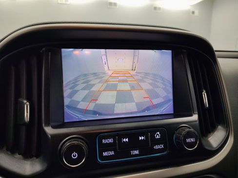 Used 2017 Chevrolet Colorado Z71 image 4