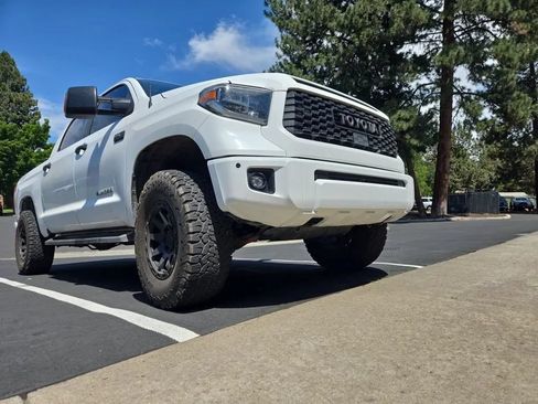 Used 2018 Toyota Tundra SR5 AWD/4WD image 2