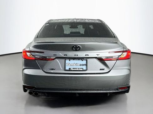 Used 2025 Toyota Camry SE FWD image 6