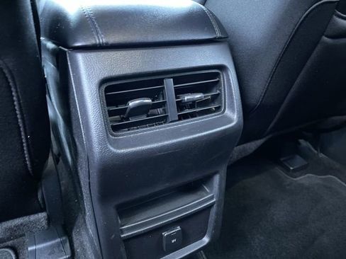 Used 2018 Ford Edge SEL w/ Ford Safe & Smart Package image 21