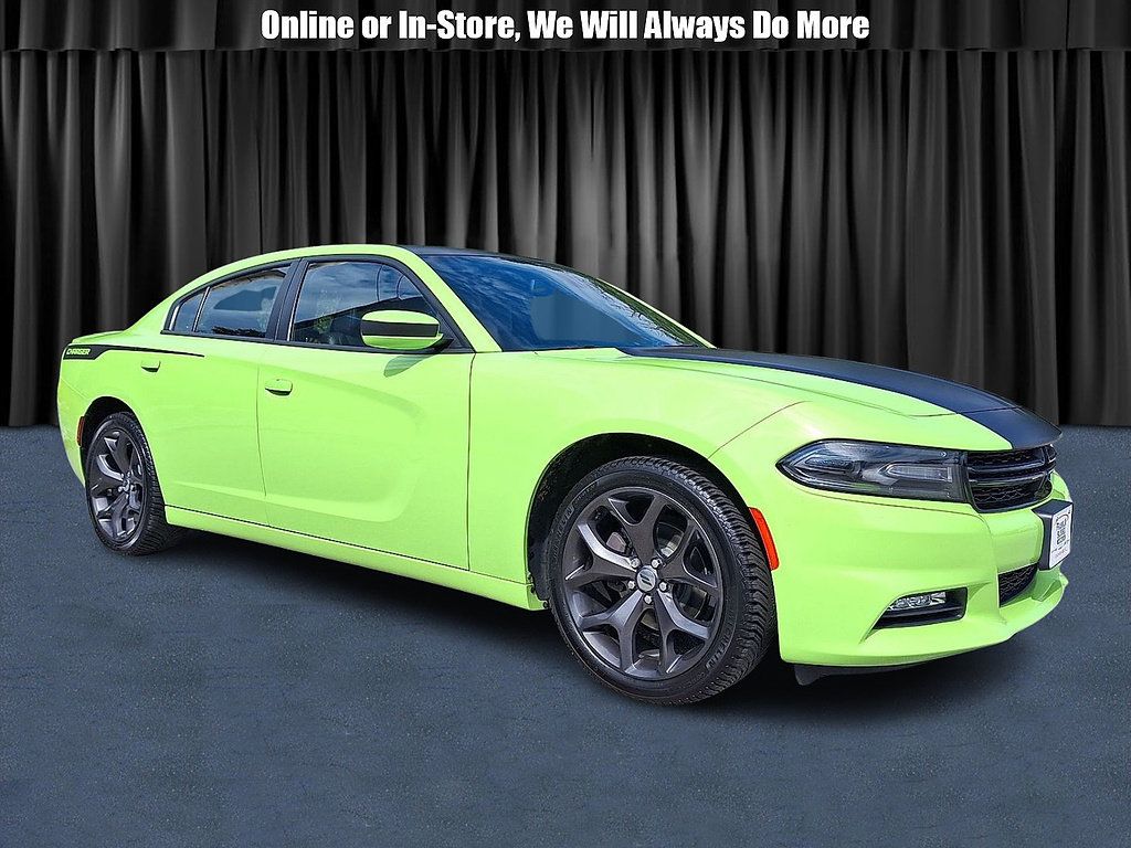 Used 2019 Dodge Charger SXT w/ Plus Group RWD image 30