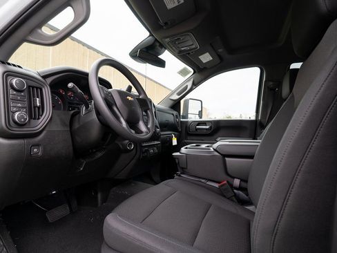 New 2025 Chevrolet Silverado 2500 W/T image 11