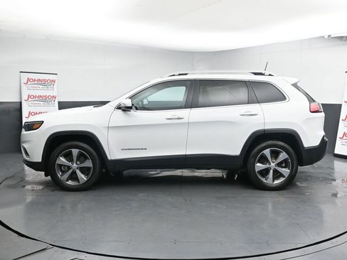 Used 2019 Jeep Cherokee Limited image 5