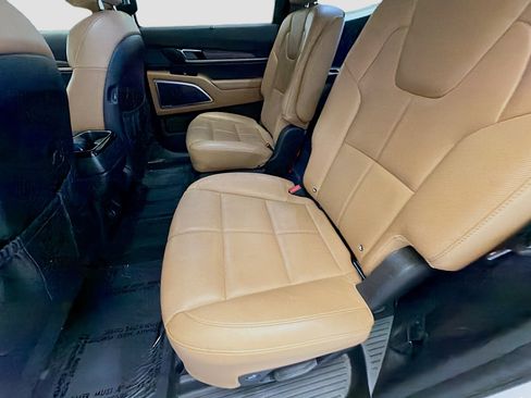 Used 2022 Kia Telluride SX w/ Towing Package FWD image 13