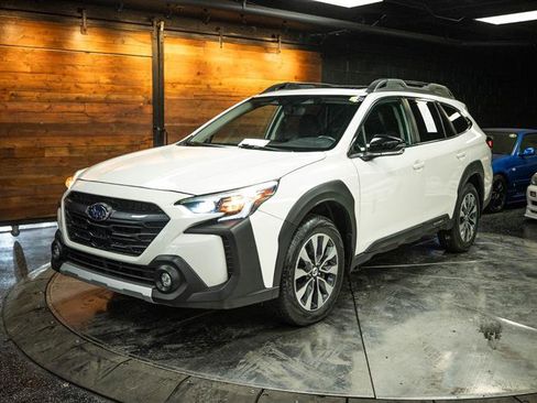 Used 2023 Subaru Outback Limited image 2